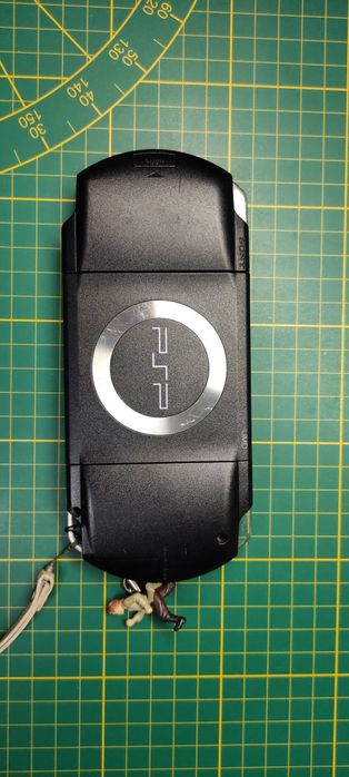 konsola psp +4tery gry