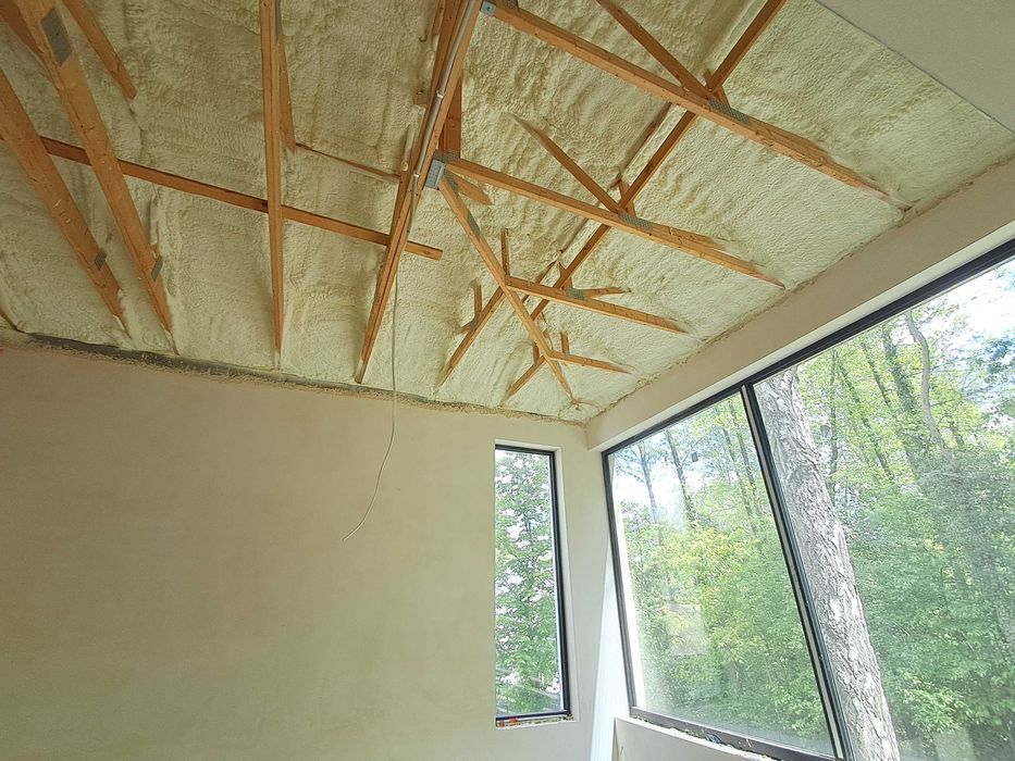 Ocieplanie pianą PUR , ocieplanie poddasza, sufitów, izolacja pianą