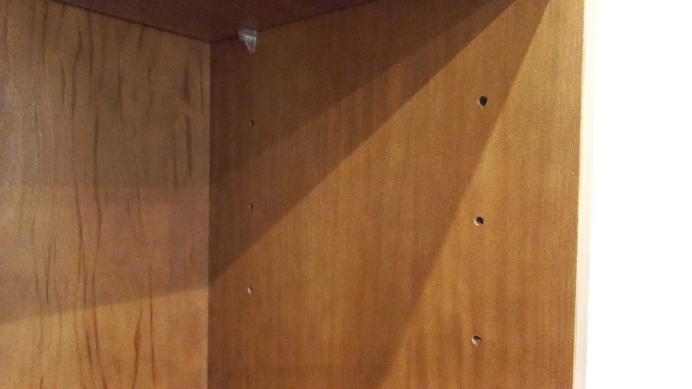 Secretária com Prateleiras e Módulo de Gavetas