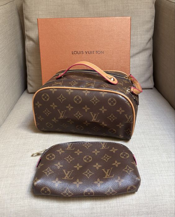 opis.Kosmetyczka Zestaw kosmetyczek Louis Vuitton z pudełkiem