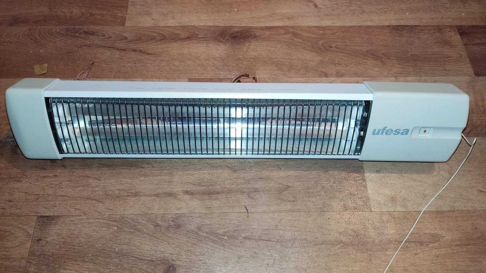Aquecedor de parede da marca Ufesa