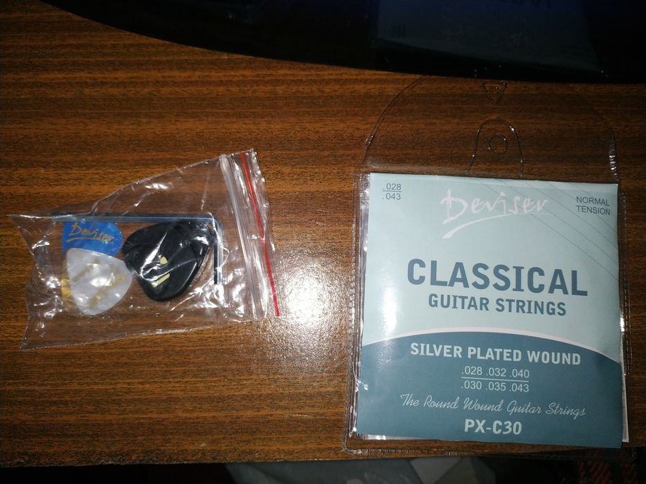 классическая гитара альмира шестиструнная +медиаторы, ключ, запасные с