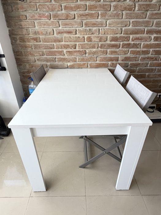 Mesa branca extensivel - 1.5 m x 90 cm ( extensivel até 2 metros)