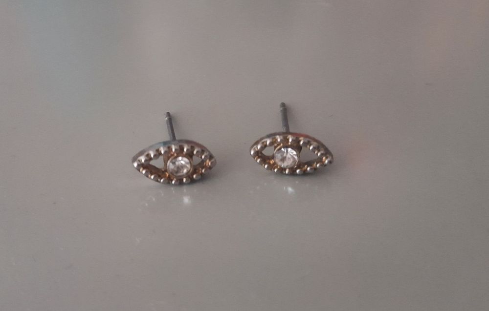 Brincos forma de olhos