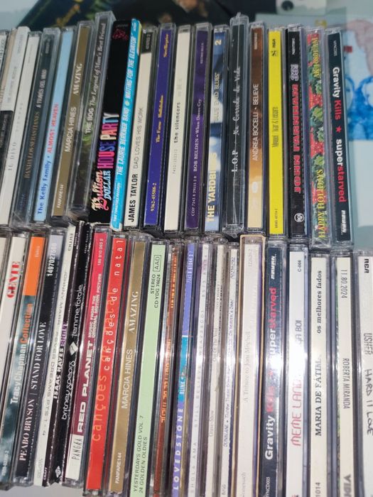 GRANDE LOTE DE 100 CD'S