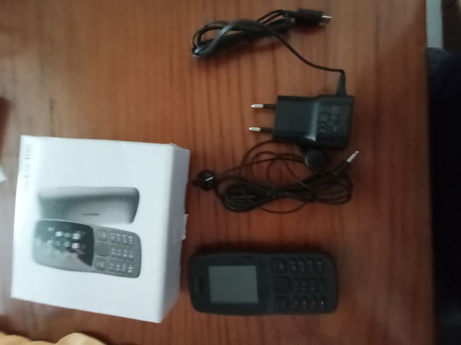 Telemóveis Nokia e Alcatel diversos