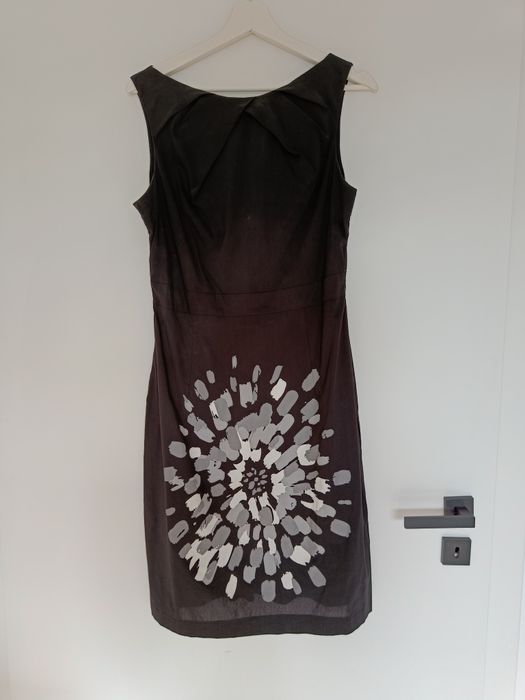 Czarna sukienka Ryłko 40 L