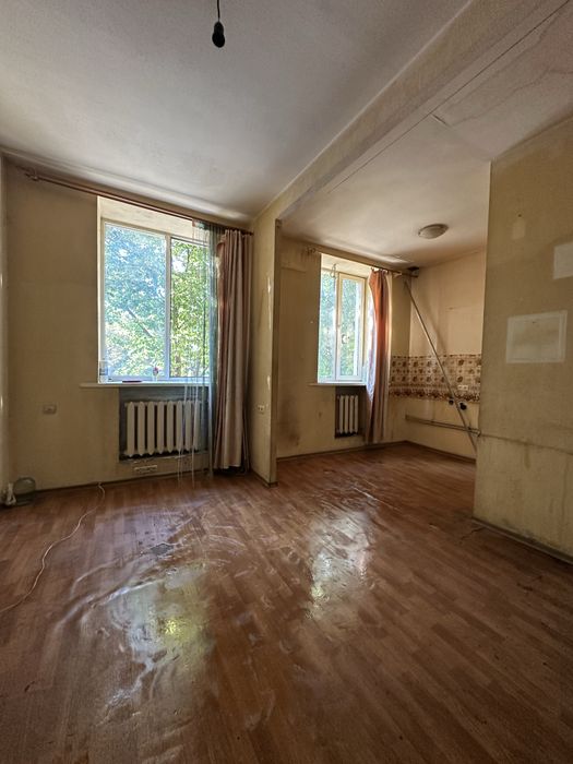 Продам. 1 комнатную  квартиру под ремонт