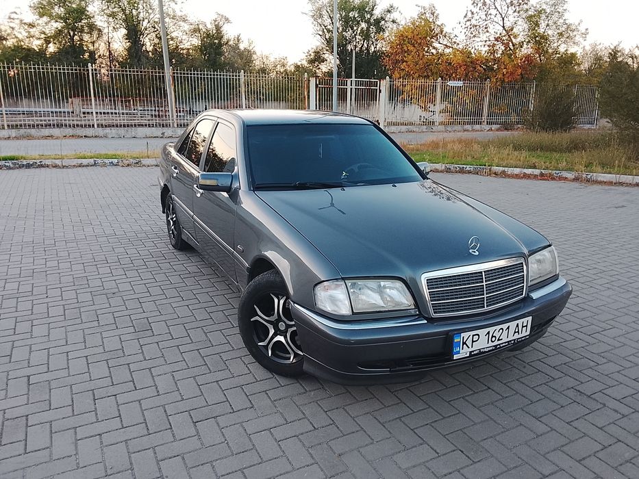 продам Мерседес с180 Кузов 202 рестайлинг