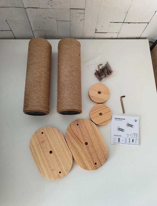 Słupki do drapaka przykręcane do ściany, kociostrada