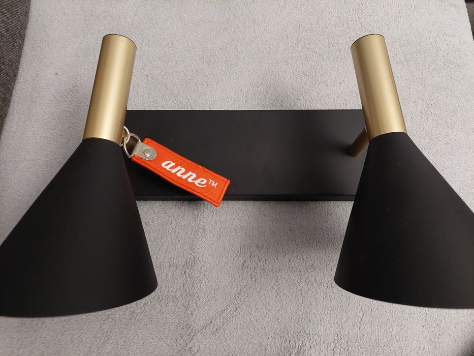Podwójna lampa firmy Anne Lighting