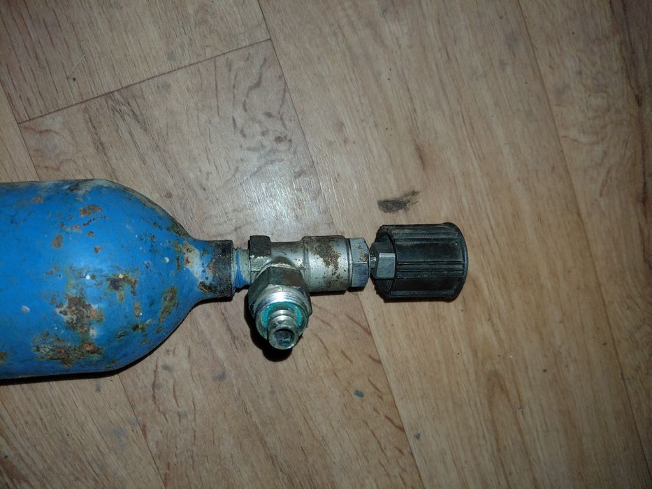 Продам  кислородний  балончик