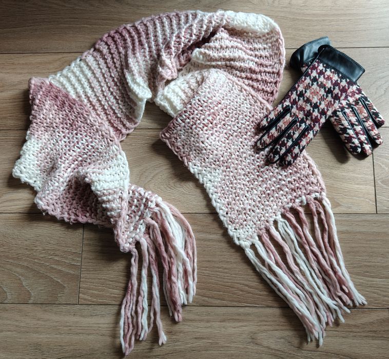 Szal pudrowy róż i rękawiczki Orsay, r. S/M