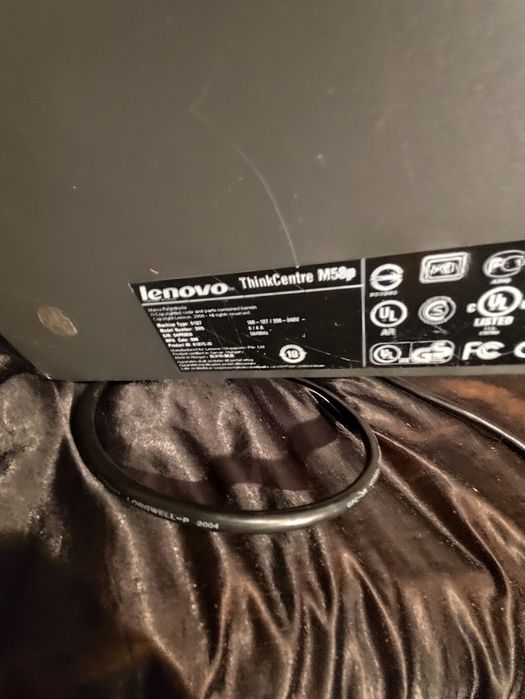 Lenovo retro PC Uszkodzony