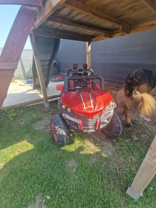 Samochodzik elektryczny