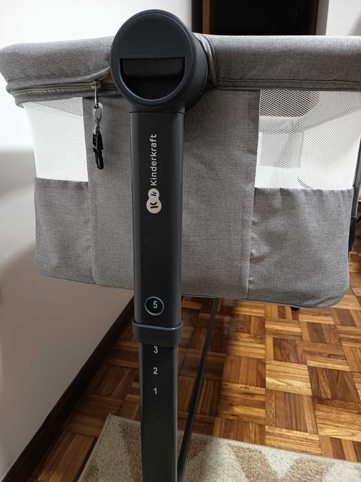 Next to me- berço, como novo, em caixa.