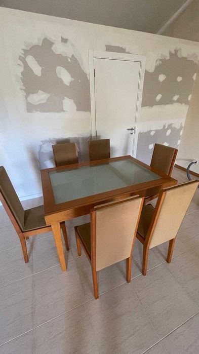 Mesa Vintage c/ Tampo de Vidro + 6 Cadeiras