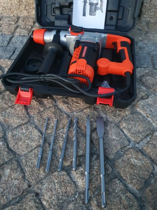 Martelo Perfurador Demolidor SDS-Plus 2200W (Novo, na Mala com Brocas)