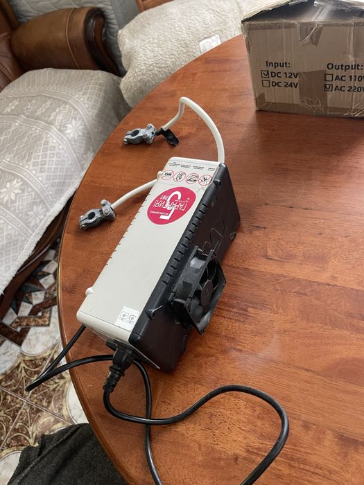 Преобразователь 12V-220V 250W