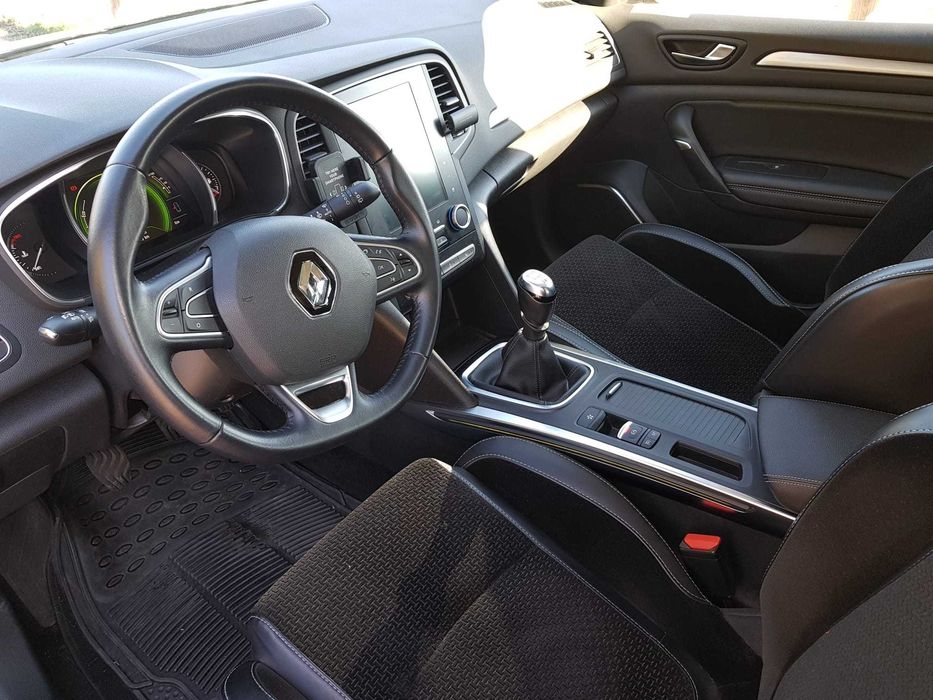 Vendo viatura Renault Megane 1.5 dci 110cv Intense Ano 2016