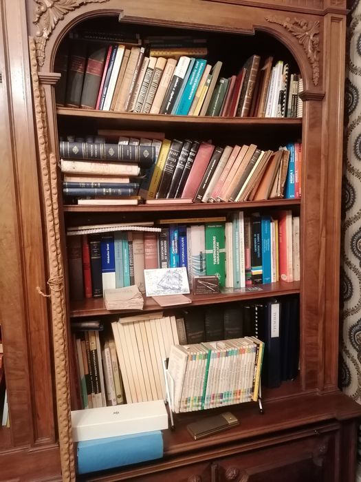 Milhares de Livros Antigos e Modernos