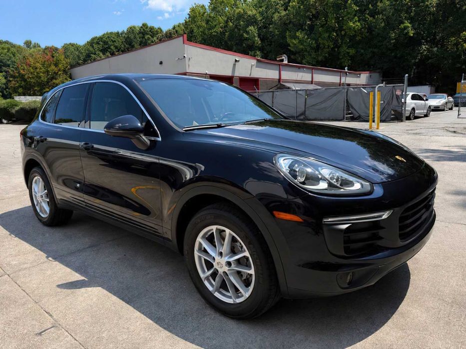Porsche Cayenne      2016