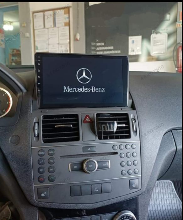 Rádio Android 14 com GPS Mercedes W204 (Artigo Novo)