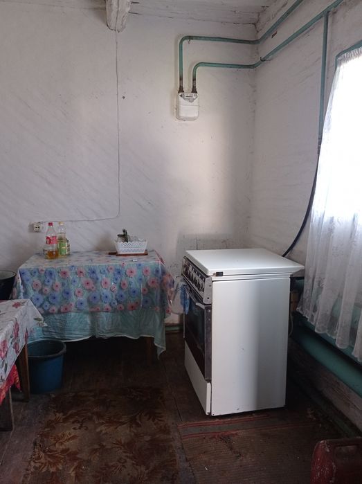 Газифікований будинок біля залізничної станції. Село Жуківка.