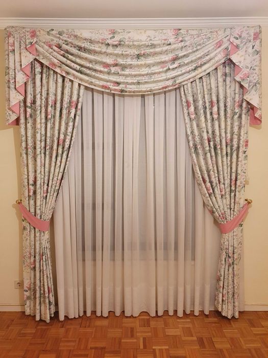 Cortinados, sanefa e acessórios