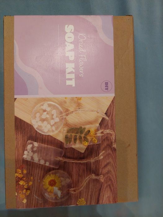 Zestaw do robienia mydeł dried flowers soap kit z suszonymi kwiatami