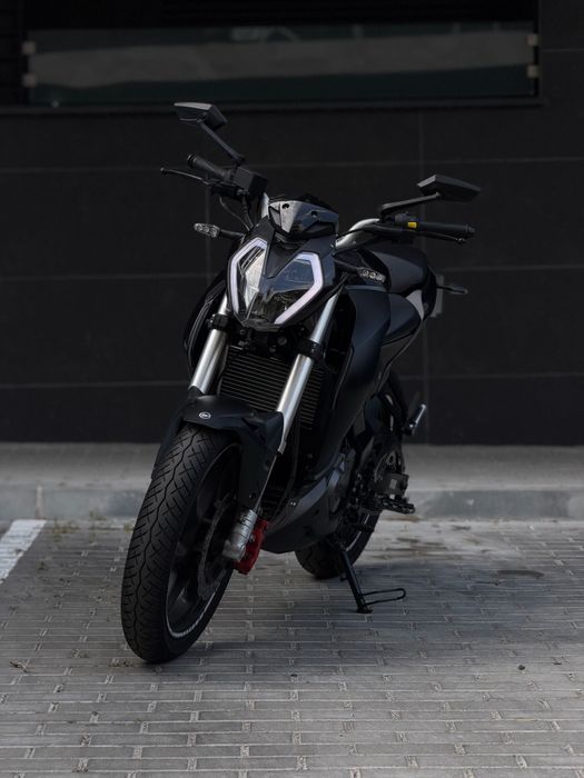 KEEWAY RKF 125 - C/ EXTRAS! Como Nova!