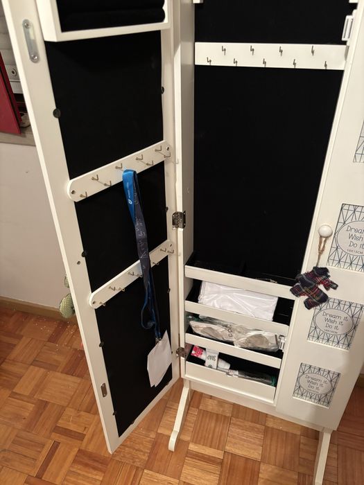 Espelho com Arrumação