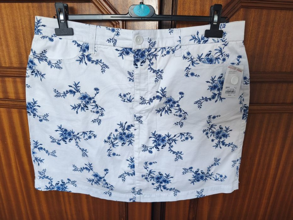 Calções Saia floridos novos