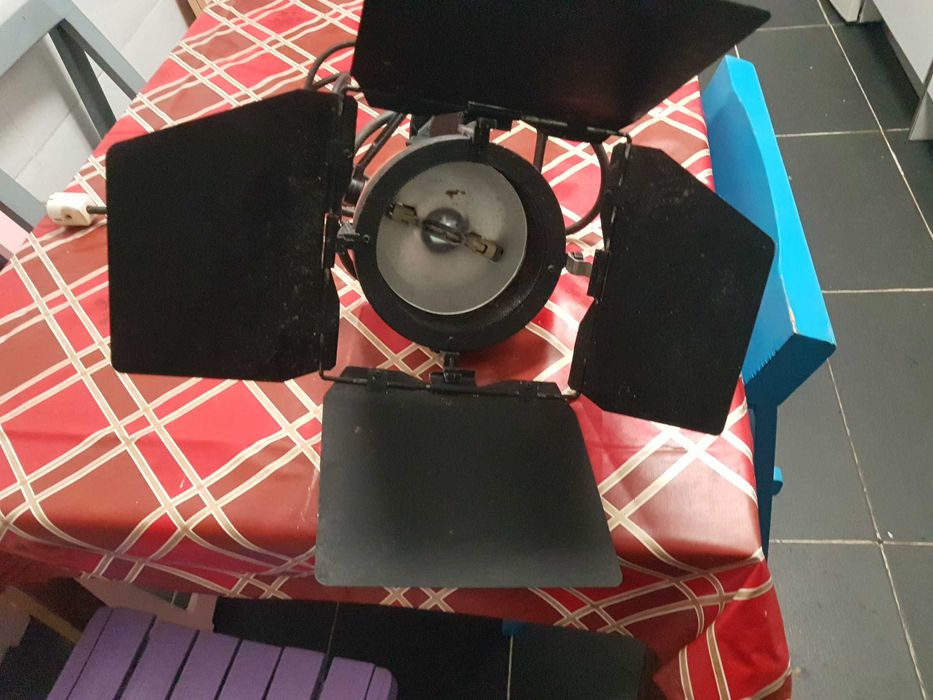 Projector antigo de teatro ou fotografia