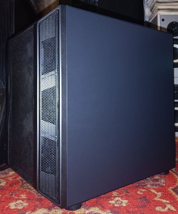 FSTPLAYER D3-3F2-PLUS BLACK с ARGB подсветкой в хорошем состоянии