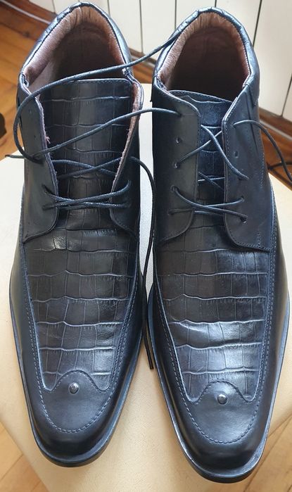 Продам ботинки leonardo 43р. Новые. Торг.