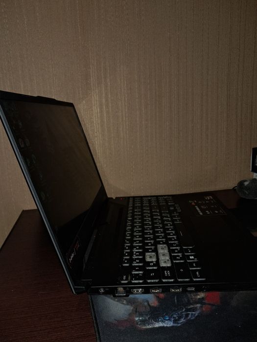 Продам ноутбук хорошому стані