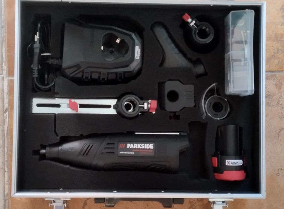 Perfuradora lixadeira de precisão Parkside Performance 12V