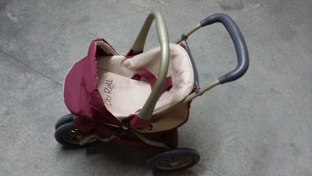 Carrinho e ovo de brincar