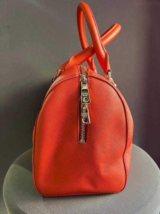 Сумка   —   DKNY