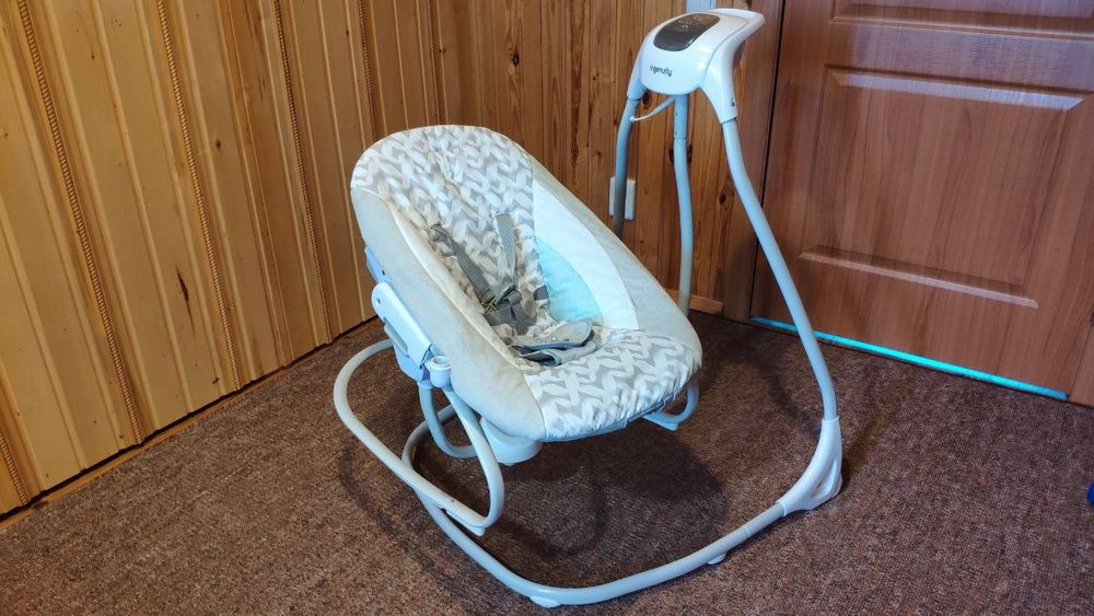 Крісло-гойдалка Ingenuity "SimpleComfort" в ідеальному стані