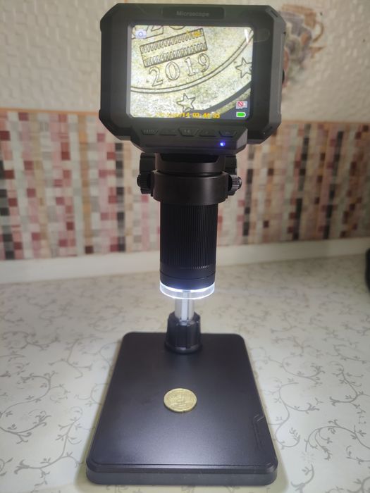 Єлектронно цифровий мікроскоп