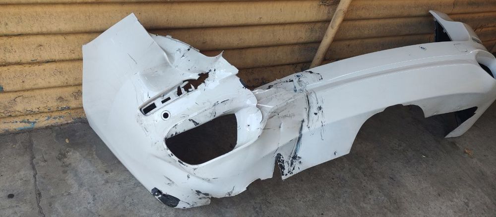 Бампер Bmw X5 F15 M пакет  (правая часть)
