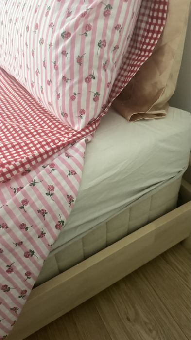 Cama e colchão Ikea 160x200