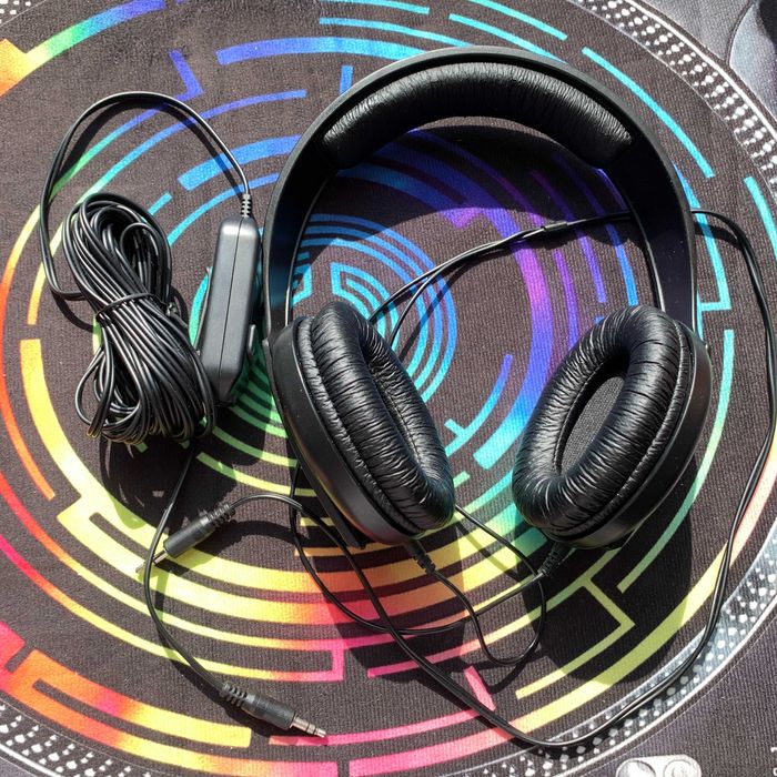 Навушники Sennheiser HD 65 TV та інші