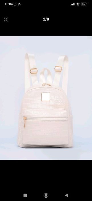 Mochila branca pequena