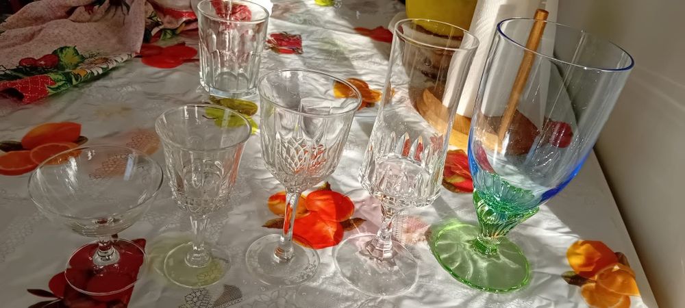 Conjunto de vários copos / taças / cálices requintadas