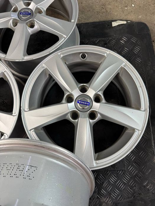 Легкосплавні диски Volvo V50 R16  5*108mm