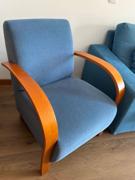 Vende-se Sofá e 2 Poltronas