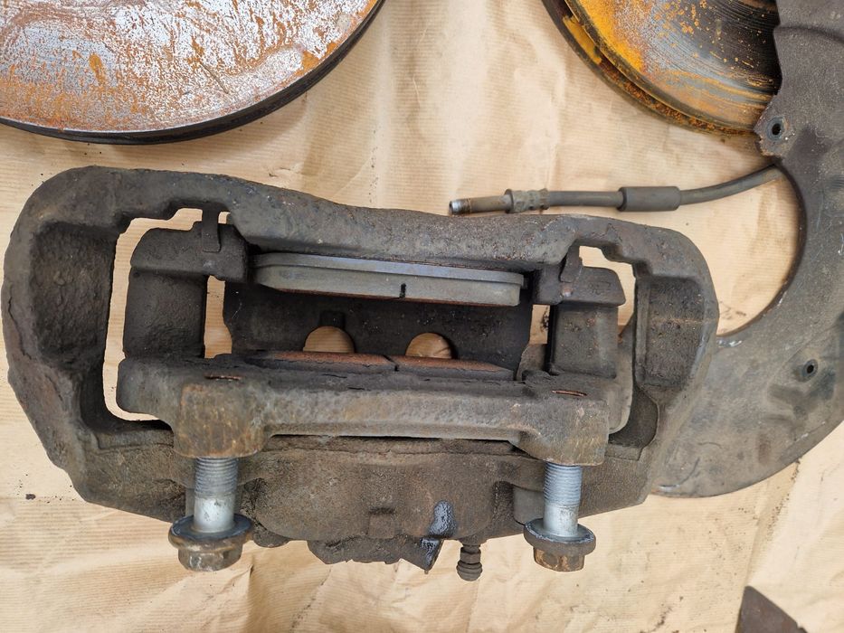 Zaciski hamulcowe biturbo vw t6 t5 komplet